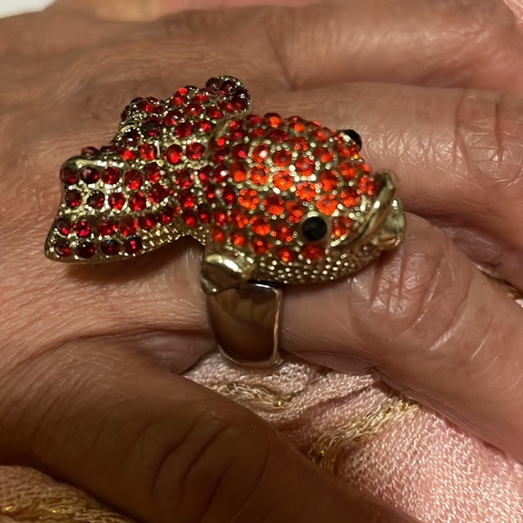 Silver and Gold Fish Rings - Picture 4 of 13